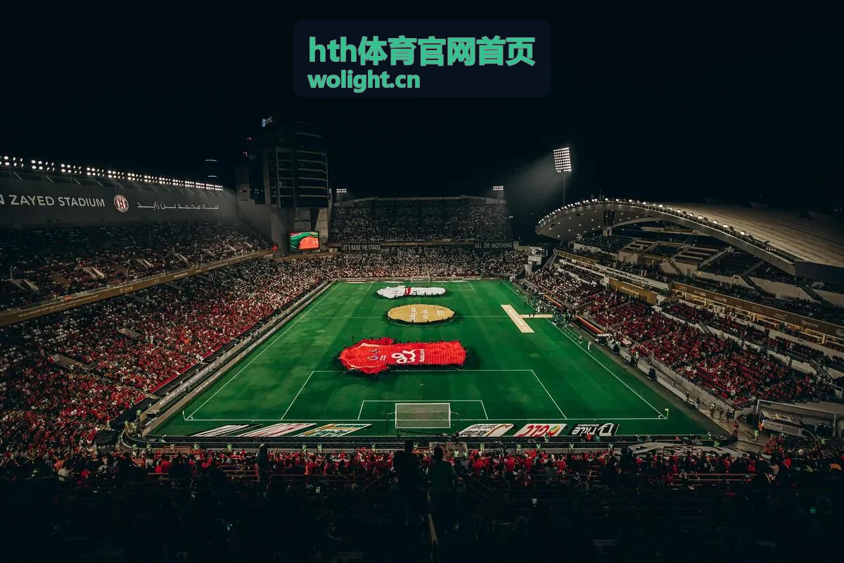 网球大师赛选手击球瞬间